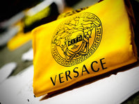 Versace Men Sweat Shirt-SS1004